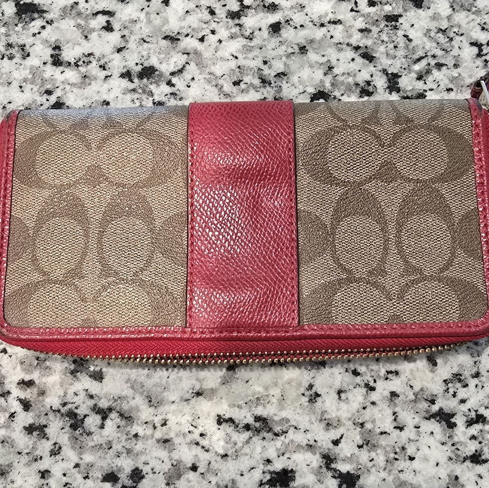 Coach Accordion Zip Wallet in Signature Canvas with Leather Stripe Band - Picture 2 of 12